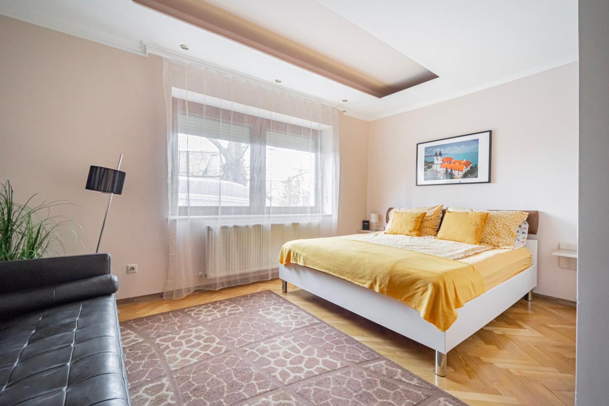 B48 Bigflat - Kenyelem 130 M2 En Villa Torokbalint Exterior photo